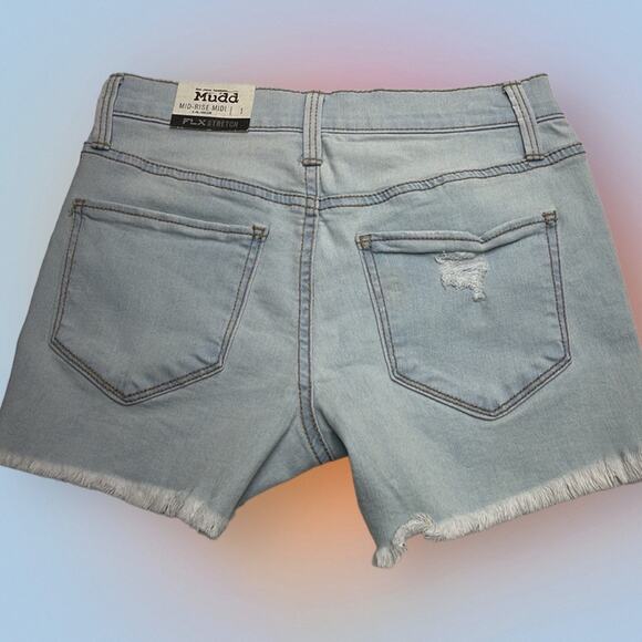 MUDD Women’s 1 (juniors) Mid Rise Blue Jean Cut Off Shorts - Picture 2 of 4